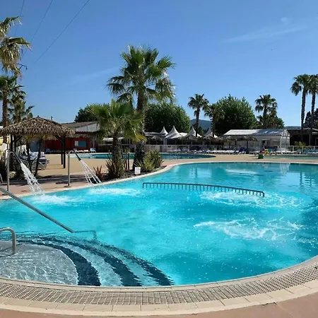 Mobil-home 2 4 Etoiles Kamp alanı Fréjus